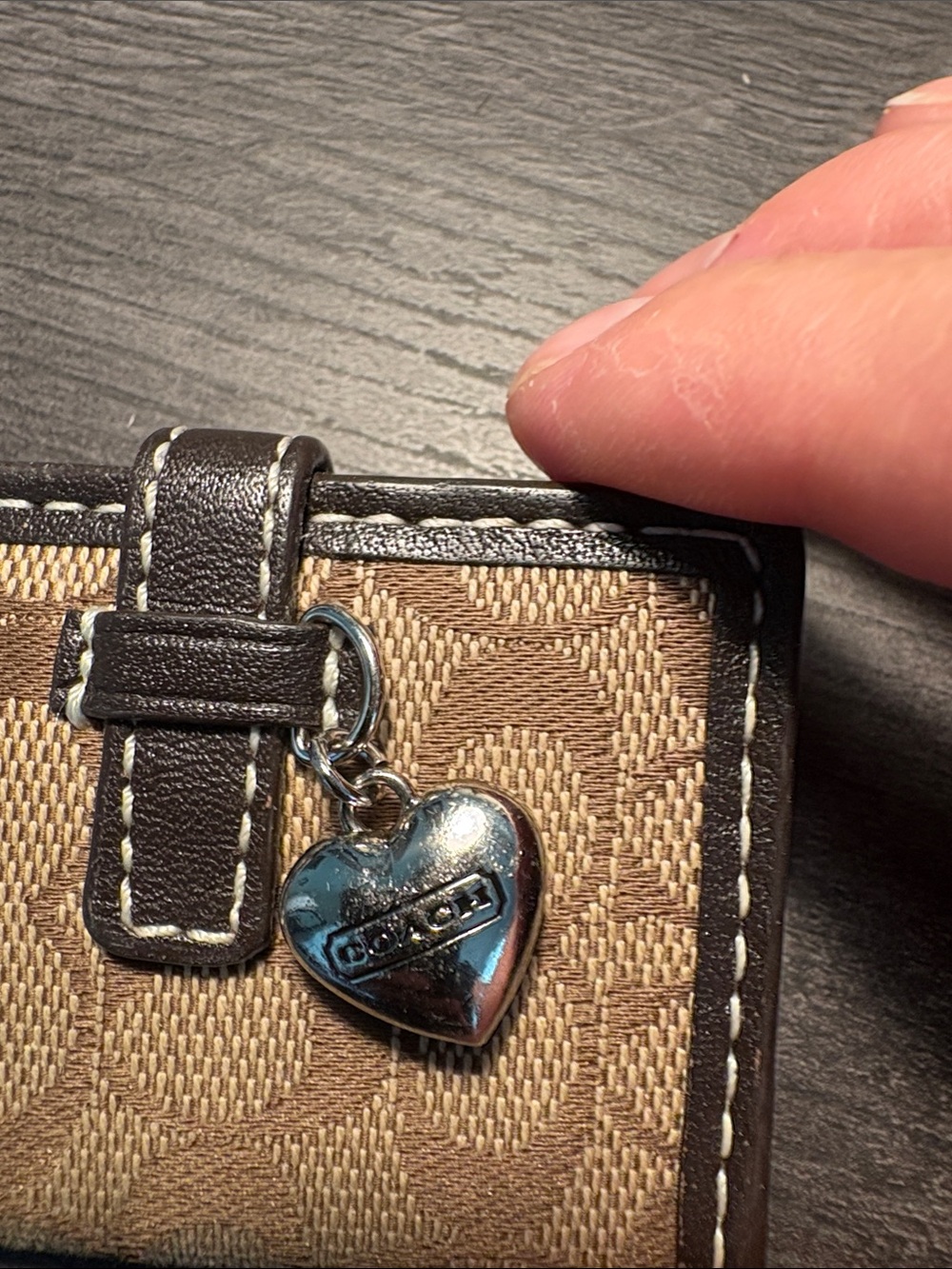 Coach Brown Signature Picture Holder Keyring with Silver Heart Charm - Picture 2 of 4